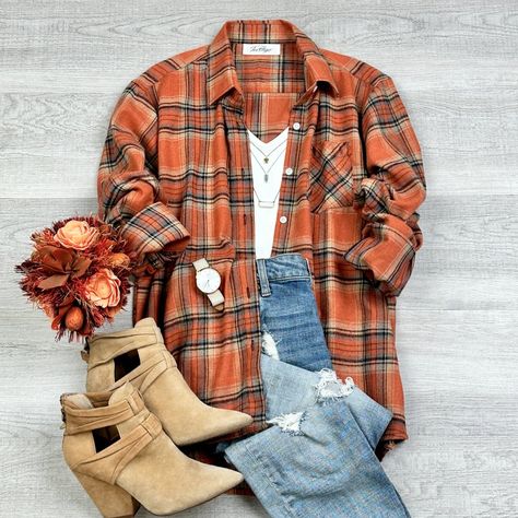 The Perfect Oversized Fall Flannel To Pair With Leggings Or Your Favorite Pair Of Jeans, Designed With Versatility, And Comfort. Details: Oversized Flannel Lightweight 1 Size Pocket Roll-Up Sleeve Detail Comfy Fall Flannel, Oversized Flannel, Fall Plaid, Oversized Long Sleeve, Fall Fashion Outfits, Casual Fall Outfits, Anaheim, Fall Winter Outfits, Sleeve Detail