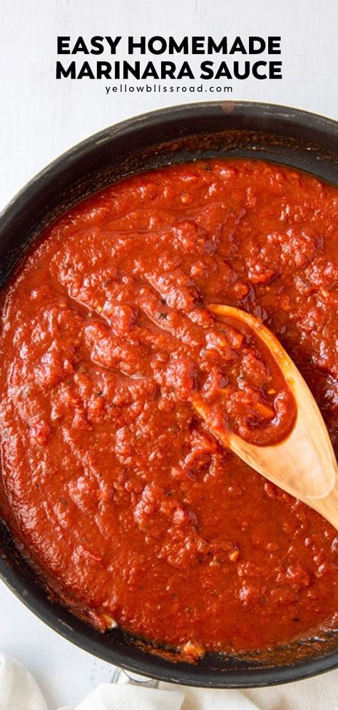 Homemade Marinara Sauce Simple Marinara Sauce, Bake Pasta, Homemade Marinara Sauce, Marinara Recipe, Caramelized Bacon, Easy Tomato Sauce, Pasta Sauce Homemade, Pasta Meals, Pasta Party