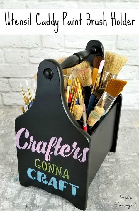 If you need any craft storage ideas, head to the thrift store where there are ENDLESS options for craft room storage and organization. Sadie Seasongoods upcycled this utensil caddy into a paint brush holder, as well as other thrifted pieces to help her craft room organizing needs. Get all the repurposing details at www.sadieseasongoods.com . #upcycled #craftroom #craftroomorganization #utensilcaddy #paintbrushholder #storage #organizer Craft Room Organizing, Caddy Diy, Craft Storage Ideas, Rangement Art, Craft Paint Storage, Paint Brush Holder, Thrift Store Upcycle, Wooden Containers, Utensil Caddy