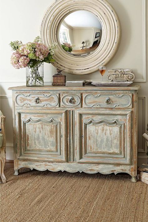 35+ Best French Country Design and Decor Ideas for 2021 French Country Rug, Baroque Decor, European Style Homes, French Country Furniture, Rustic French Country, Decoration Shabby, French Country Living Room, Casa Country, French Country Design