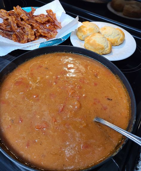 Sausage And Tomato Gravy, Hillbilly Recipes Southern Style, Southern Tomato Gravy, What To Do With Bacon Grease, Tomato Gravy Recipe Southern, V8 Recipes, Gravy With Bacon Grease, Creamsicle Fudge Recipe, Homemade Summer Sausage