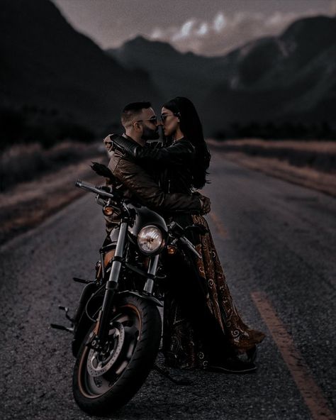 Motorcycle Couple Aesthetic Dark, Rockabilly Couple Photoshoot, Couples On Harley Davidson, Rock And Roll Couples Photoshoot, Motorcycle Bodouir, Engagement Photoshoot Motorcycle, Couple Poses With Motorcycle, Photo Shoot With Motorcycle, Engagement Photo Motorcycle