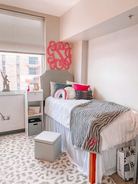 My freshman dorm room at UAB💖 Freshman Dorm Room, Pretty Dorm Room, Uab Blazers, Freshman Dorm, College Dorms, College Essentials, Dorm Room Inspiration, Dream Board, College Dorm