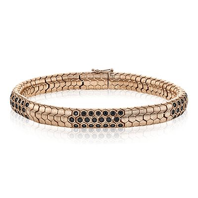 Check out this edgy men's bracelet by #SimonG. 14k gold with .50cttw  black diamonds. This style is available in all 3 gold colors. Antique Gold Bracelets For Men, Gents Bracelet, Bracelet Man, Black Diamond Bracelet, Bridal Jewelery, Good Jewelry, Antique Gold Jewelry Indian, 3d Jewelry, S Bracelet