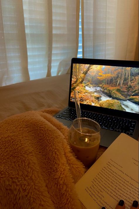 Cozy Fall Aesthetic Playlist Cover, Fall Vision Board Pictures, Fall Cosy Aesthetic, Book Cozy Aesthetic, Books Fall Aesthetic, Cozy Fall Day Aesthetic, Reading In Autumn, Cozy Fall Reading Aesthetic, Cozy Fall Evening