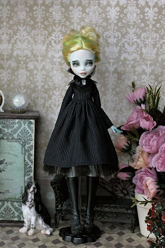 Bjd Tutorial, Monster High Doll Clothes, Monster High Clothes, Pure Neemo, Halloween Fairy, Living Dead Dolls, Retro Style Dress, Dress With Collar, Custom Monster High Dolls