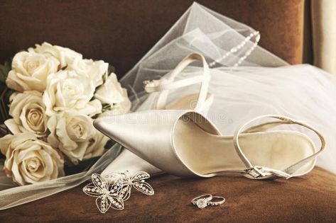 Photo For Wedding, Mystery Wedding, Bouquet Of White Roses, Church Wedding Photography, Wedding Day Dresses, Wedding Photography Checklist, Fun Wedding Shoes, Perfect Wedding Shoes, Wedding Portrait Poses