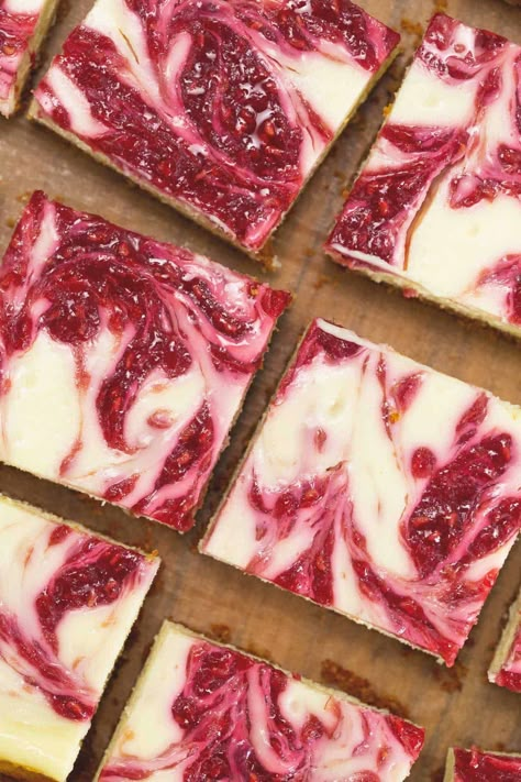 Cheesecake Bars with Raspberry Swirl - Recipes by Nora Strawberry Jam Cheesecake, Easy Cranberry Cheesecake, Jam Cheesecake, Pumpkin Pie Cheesecake Dip, Raspberry Cheesecake Bars, Raspberry Swirl Cheesecake, Cranberry Cheesecake, Cheesecake Squares, Raspberry Bars