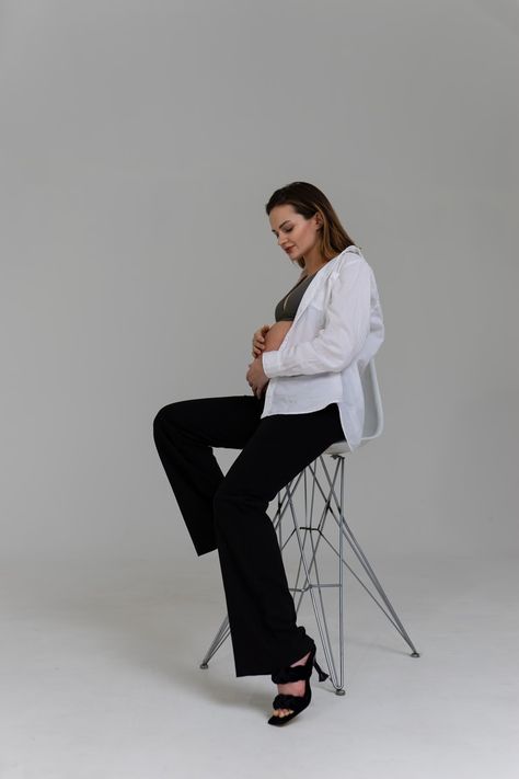 Maternity Outfits For Work Offices, Wide Leg Maternity Pants, Maternity Work Pants, Pants Outfit Work, Maternity Work Wear, Maternity Trousers, Winter Work Wear, Work Pants Women, Winter Maternity