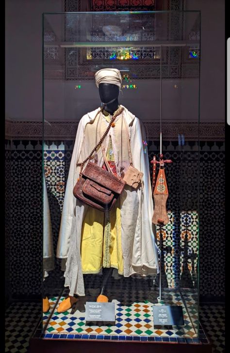 Moroccan Men Traditional Fashion | Dar Jimaii museum Meknes Moroccan Men, Healthy Food Logo, Ancient Clothing, Moroccan Clothing, Middle Eastern Culture, Eastern Culture, Historical Clothes, Moroccan Fashion, Fashion Traditional