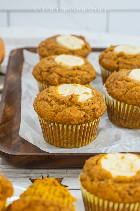 Pumpkin Muffin Starbucks, Copycat Starbucks Pumpkin Muffins, Pumpkin Muffins Starbucks, Panera Pumpkin Muffin Recipe, Starbucks Pumpkin Muffins, Starbucks Muffins, Moist Pumpkin Muffins, Pumpkin Cheesecake Muffins, Pumpkin Cream Cheese Muffins