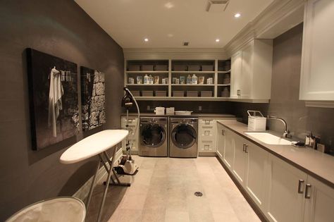 Apartment Laundry Room, Game Room Ideas, Stylish Laundry Room, Dream Laundry Room, Large Laundry Rooms, Modern Laundry Rooms, Dream Life House, Laundry Room Inspiration, Laundry Room Storage