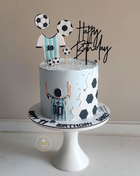 Soccer Themed Cakes For Boys, Messi Theme Cake, Football Theme Cake Boys, Soccer Cake Ideas For Boys, Boy Cake Design, Messi Birthday Cake, Cake Design For Boys, Football Cake Ideas, Football Cakes For Boys