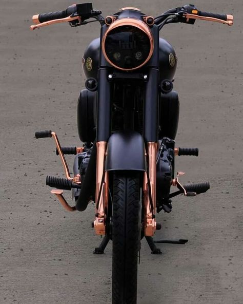 Bullet Modified, Royal Enfield Stickers, Old Bullet, Royal Enfield, Bathroom Design, Motorcycles, Copper, On Twitter, Twitter