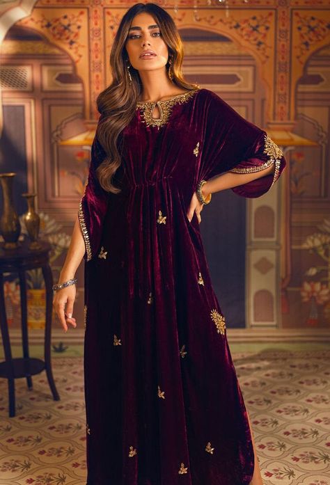 Velvet Party Wear Dresses, Party Dress Designs, Velvet Kurtis, Velvet Shirts, Velvet Frock, Velvet Dresses Outfit, Pakistani Dresses Party, Pakistani Bridal Couture, Velvet Dress Designs