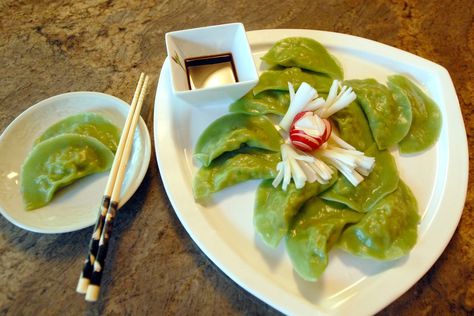 Ssam Recipe, Pot Stickers Recipe, Korean Dumplings, Food Asian, Dumpling Wrappers, Dumplings Recipe, Pot Stickers, Korean Recipes, Korean Dishes