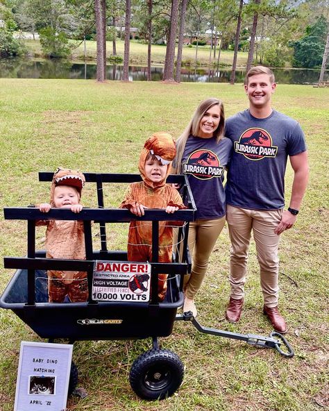 Family Costume 4 People, Dinosaur Costumes Family, Halloween Costume Ideas Family Of Four, Cool Halloween Costumes For Family, Family Of 4 Halloween Costumes Dinosaur, Mom And 2 Sons Halloween Costumes, 3 Month Old Halloween Costume Family, Family Halloween Costumes Dinosaur, Dino Halloween Costumes Family