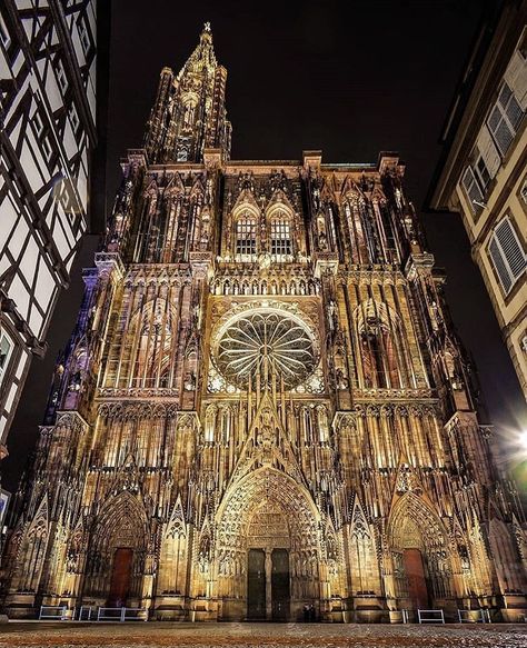 Strasbourg cathedral is an outstanding masterpiece of Gothic art. The construction of the Romanesque cathedral, of which only the crypt and the footprint remain, began in 1015. The spire of the current building, in a Gothic style, was completed in 1439. Described as "a skilful combination of monumental size and delicateness" by Victor Hugo, its facade offers a fantastic wealth of ornamental features. . . . . . . . . #Tebep #TuesBelleetPuissante #YouBeautiful #YouPowerful #frenchstyle #Paris Strasbourg Cathedral, Christmas Destinations, Strasbourg France, France Photos, Strasbourg, Beautiful Buildings, Interesting Facts, Eiffel Tower Inside, Cologne Cathedral