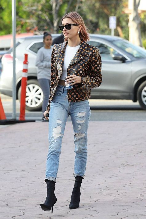 The Sock Boot Trend That Will Always Be in Style | Who What Wear Sock Boots Outfit, Hailey Bieber Street Style, Shoe Trend, Sock Boot, Athleisure Trend, Nyc Girl, Heels Outfits, Womens Fashion Casual Spring, Sock Boots