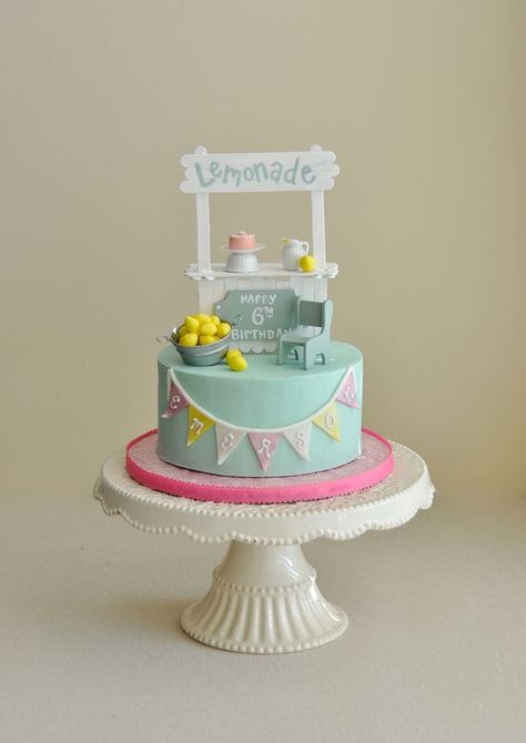 Lemonade Stand Cake Designed By: Ashley Steinhauer Blush Arrow Cakes, LLC Lemonade Party Decorations, Lemon Birthday Cakes, Lemonade Stand Birthday, Lemonade Stand Party, Lemon Birthday, Lemonade Birthday, Kids Party Inspiration, Frozen Theme Cake