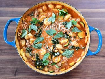 Cheesy Sausage One-Pot Gnocchi Recipe | Ree Drummond | Food Network One Pot Gnocchi, Sausage Gnocchi, Food Network Recipes Pioneer Woman, Ree Drummond Recipes, Gnocchi Recipe, Quick Dishes, Pioneer Woman Recipes, Gnocchi Recipes, Ree Drummond