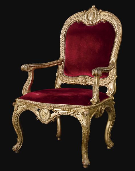 Un sillón de Transición giltwood tallada italiana  de Roma, circa 1770 Italian Chair Design, Reupholster Chair, Elegant Chair, European Furniture, Antique Chairs, Diy Chair, Beautiful Chair, Comfy Chairs, Art Old