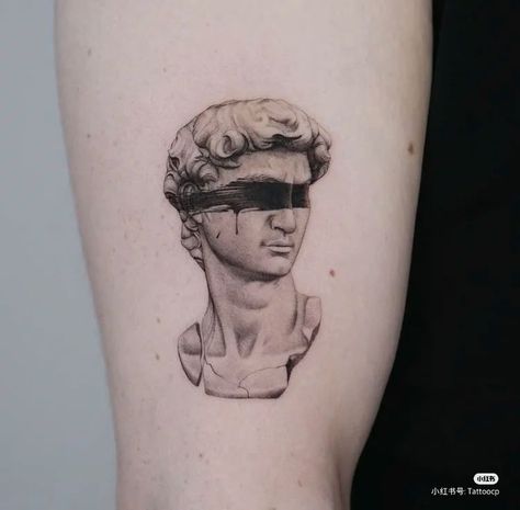 Unique Realism Tattoos, Small Roman Tattoo Ideas, Renisance Style Tattoo, David Statue Tattoo Design, Greece Statue Tattoo, Greek Head Tattoo, Greek Face Tattoo, Greco Roman Tattoo, Roman Bust Tattoo