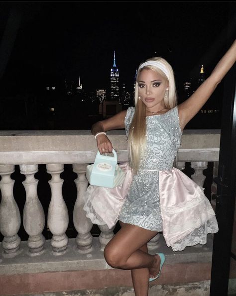 Gabi Demartino Aesthetic, Gabi Demartino Outfits, Gabi Demartino, Real Life Princesses, Im So Fancy, Hair Color Light Brown, Pink Mini Dress, Light Hair Color, Pink Mini