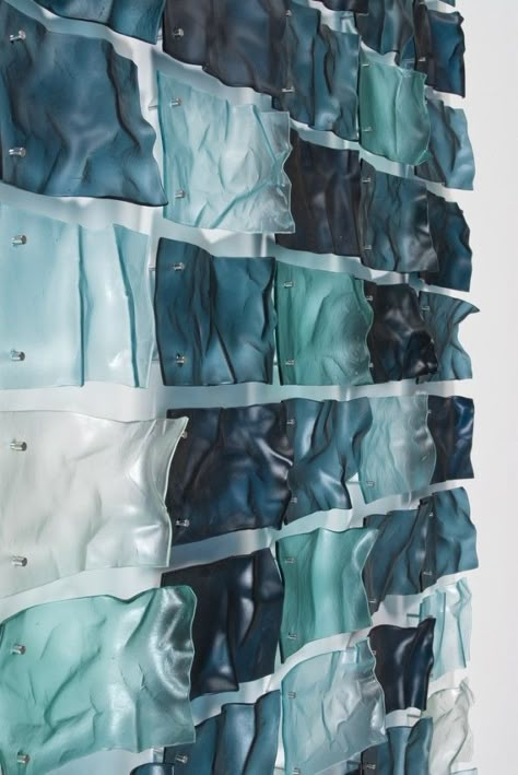 Art Installation, Blue And Green, Installation Art, Fused Glass, Design Inspo, Sculpture Art, Interior Architecture, Architecture Design, Contemporary Art