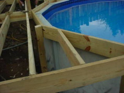 Landscape Ideas Diy, Above Ground Pool Landscape Ideas, Above Ground Pool Landscape, Piscina Pallet, Pool Landscape Ideas, Above Ground Pool Deck, Pool Deck Plans, Living Pool, Swimming Pool Decks