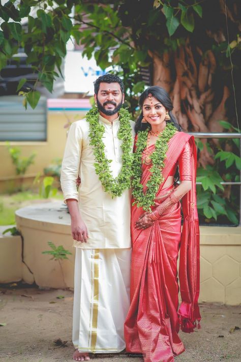 Photo From Arun & Neetu Wedding  - By Magic Wand Production Copule Stills, Kerala Groom Outfit Hindu, Kerala Hindu Bride Saree, Kerala Wedding Couple, Guruvayoor Wedding, Guruvayur Wedding, Golden Sarees, Marriage Hairstyles, Grooms Dress