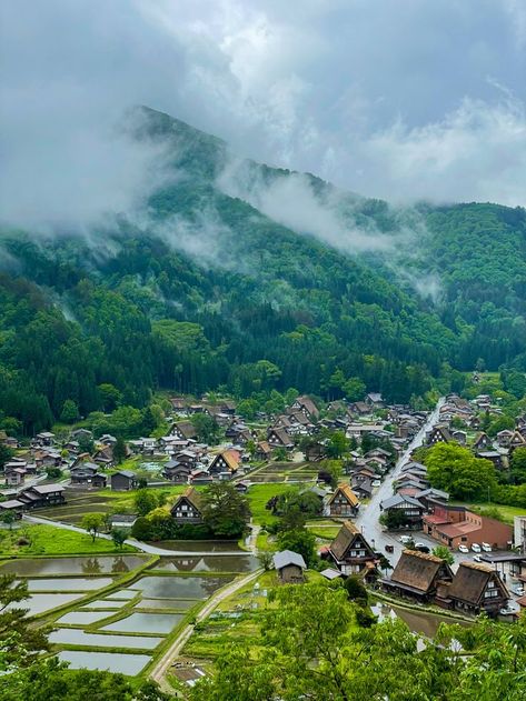 Shirakawa-go, The Most Beautiful Village In Japan Beautiful Japan Scenery, Kakariko Village Aesthetic, Japan Rural Town, Feudal Japan Village, Beautiful Villages Nature, Japan Village Aesthetic, Japanese Village Aesthetic, Rural Japan Aesthetic, Japan Countryside Aesthetic