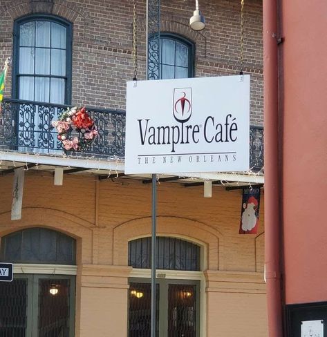 Vampire New Orleans, Vampire Cafe New Orleans, New Orleans Vampire, Vampire Cafe, New Orleans Halloween, Nola Style, Nola Trip, Spooky Village, Vampire Core