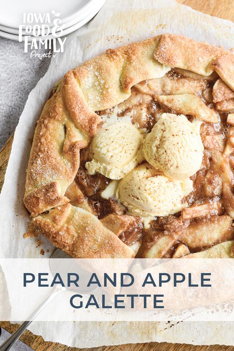 Galette Apple And Pear Galette, Apple Pear Galette Recipe, Pear Gallette Recipe Simple, Apple And Pear Recipes, Pear Galette, Nye 2024, Dessert Apple, Apple Galette, Galette Recipe