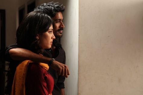 Three Movie Images, 3 Movie Dhanush Shruthi, Moonu Movie, Cute Romantic Pictures, Best Love Pics, Whatsapp Profile, Best Friend Pictures Tumblr, Whatsapp Profile Picture, Movie Pic