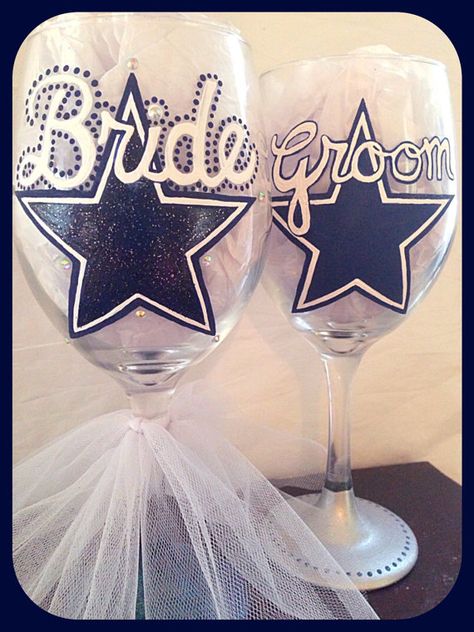 Dallas Cowboys Wedding Glasses, Sports Themed Wedding Toasting Glasses, Wedding Gift, Bridal Shower Dallas Cowboy Wedding, Dallas Cowboys Wedding, Dallas Cowboys Theme, Dallas Cowboys Party, Toasting Glasses Wedding, Dallas Cowboys Gifts, Sports Themed Wedding, Football Wedding, Cowboy Crafts