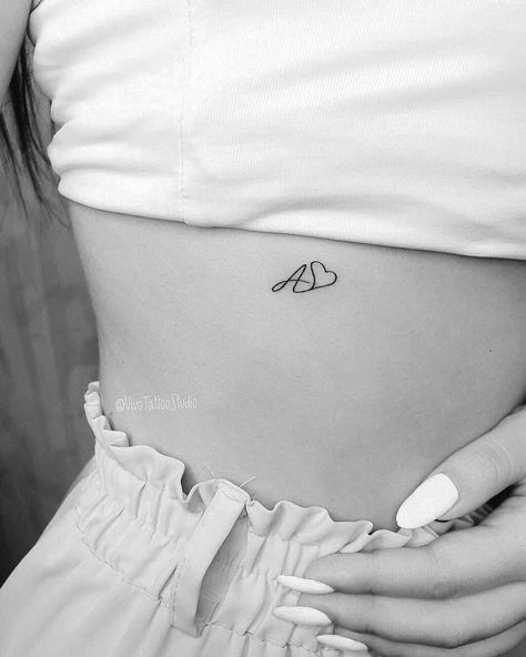 Smalltattoo Ideas, Letter A Tattoo, Hand Tattoos For Girls, Small Pretty Tattoos, Petite Tattoos, Initial Tattoo, Small Hand Tattoos, Discreet Tattoos, Girly Tattoos