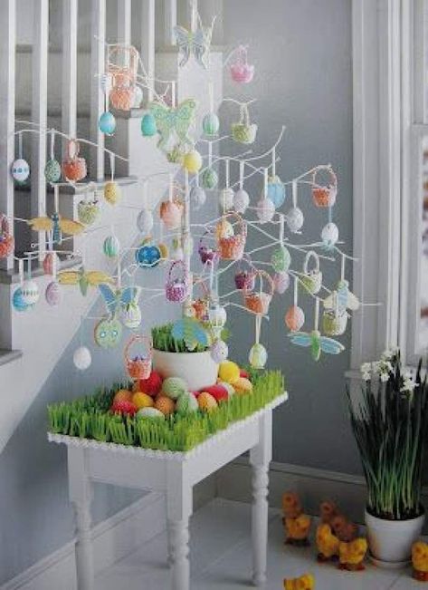 21 Easter egg tree decorations ideas that are cheerful & charming - Hike n Dip Diy Osterschmuck, Diy Frühling, Easter Egg Tree, Egg Tree, Easter Tree Decorations, Diy Spring, Easter Centerpieces, Easter Tree, Easter Time