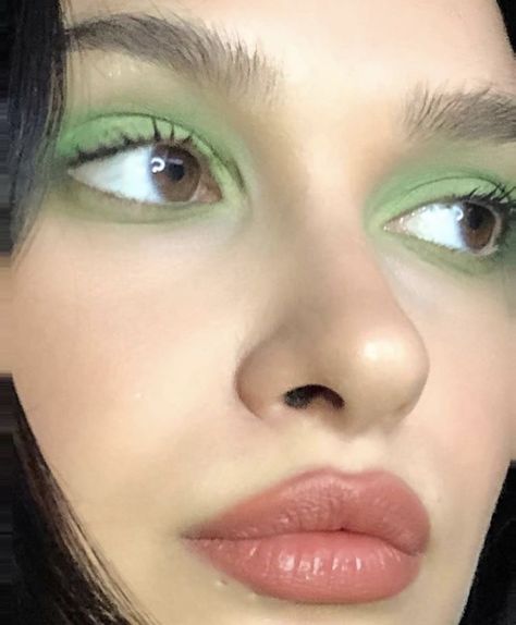 Maquillage On Fleek, Eye Makeup Looks, Smink Inspiration, Green Makeup, Green Eye, Green Eyeshadow, Edgy Makeup, Makeup Eye Looks, Grunge Look