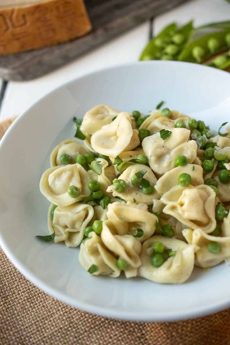 Tortellini And Peas, Tortellini Recipes With Peas, Tortellini And Peas Recipe, Tortellini Peas, Lemon Butter Tortellini, Cheese Filled Tortellini Recipes, Easy Cheesy Tortellini, Tortellini With Peas, East Meals