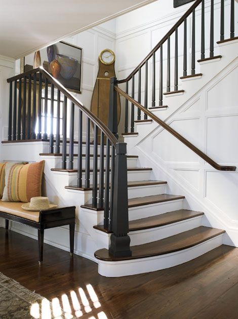 How Important is the Colour of Wood vs. Wall Colour? Staircase Molding, Black Stair Railing, Stairs Trim, Nantucket House, Wainscoting Bedroom, Black Stairs, Walnut Floors, Wall Colour, Staircase Design