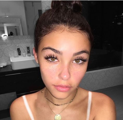 Madison Beer Best Eyelash Curler, Eyelash Extensions Styles, Eyelash Extentions, Beauty Make-up, Models Makeup, Eyelash Curler, Beauty Tool, Madison Beer, False Eyelashes