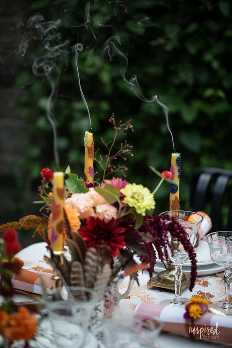 Beautiful Dining Room Table, Unique Table Settings, Sunflower Arrangements, Fall Flower Arrangements, Fall Decor Inspiration, Fall Entertaining, Fall Table Settings, Entertaining Decor, Fall Arrangements