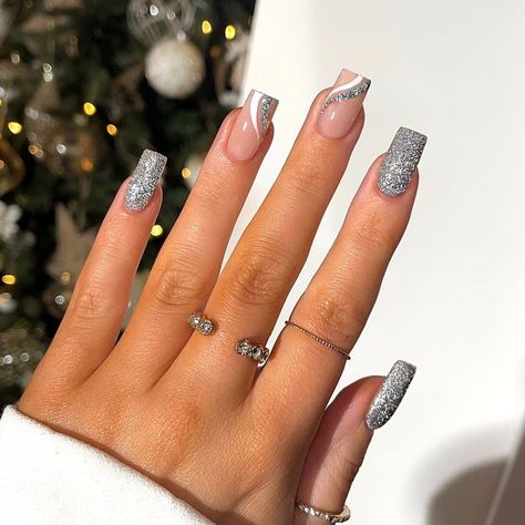 25 Best 2024 Winter Nails To Inspire You Nail Design For Valentines Day, Design For Valentines Day, Silver Nail Designs, New Years Nail Designs, Silver Glitter Nails, New Years Eve Nails, Confetti Nails, Green Nail Designs, Working Women