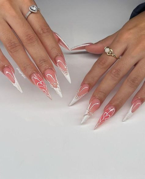 Pink Edgy Nails, Acrylic Nails Stiletto, Stilleto Nails Designs, Sassy Nails, Stiletto Nails Designs, Dope Nail Designs, Unique Acrylic Nails, Bling Acrylic Nails, Pink Acrylic Nails