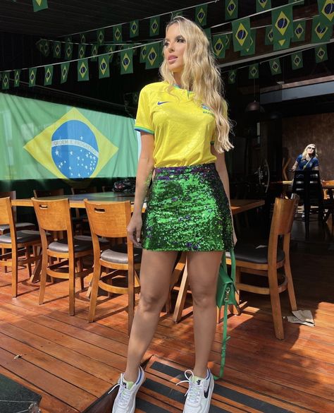 Brazilian Party Outfit, Brazilian Party, Brazil Dress, Mini Skirts Fashion, Mini Fashion, Party Outfit, Ferrari, Brazil, Mini Skirts