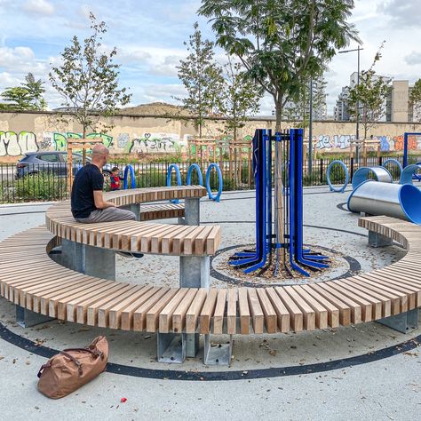 Rough&Ready Circular Benches — Landscape Architecture Platform | Landezine Outdoor Bench Seating, Landscape And Urbanism Architecture, Urban Design Graphics, Fire Pit Seating, Weathering Steel, Curved Wood, Landscape And Urbanism, Design Outdoor, Parking Design