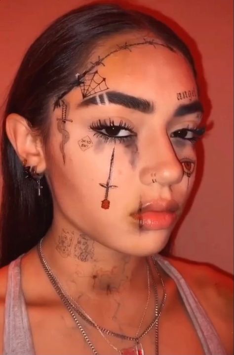 Halloween Makeup Clown, Halloween Makeup Pretty, Her Makeup, Aesthetic Streetwear, Scary Makeup, Miss Her, Face Tattoos, Crop Top Hoodie, Creative Makeup Looks