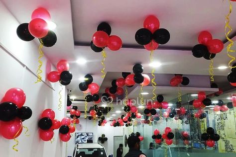 It's your special decoration with special balloons... Customer Service Week, Freshers Party, Hanging Balloons, Welcome Home Decorations, Balloons For Birthday, Metallic Balloons, Office Floor, Unicorn Theme, Hall Decor