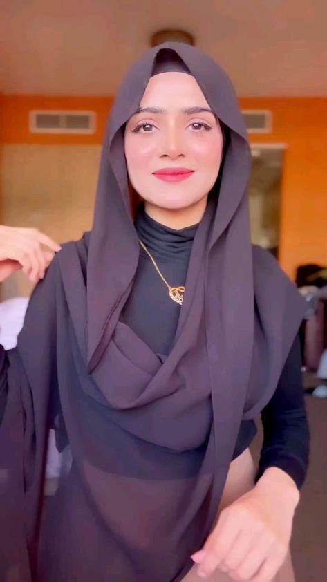 Muslimah Dress Simple Hijab Tutorial, Nikab Design, Scarf Styles Hijab, Hijabi Fashion Dress, Hijab Dupatta, Hijab Pictures, Hijab Styles For Party, Easy Hijab Style, How To Wear Hijab